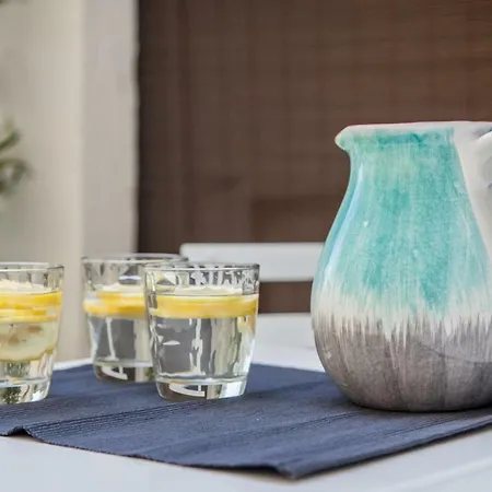 Renovated With Private Courtyard, By Timecooler *